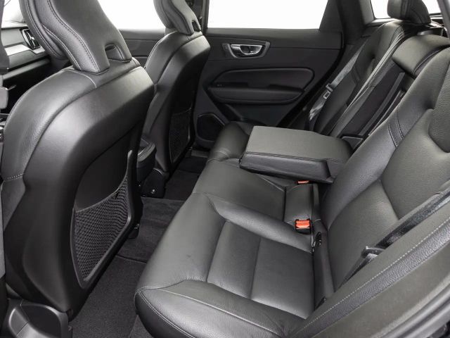 Volvo XC60 Dark Plus