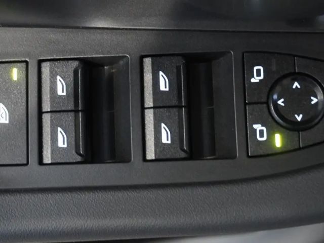 BMW 520 520i M-Sport Sedan