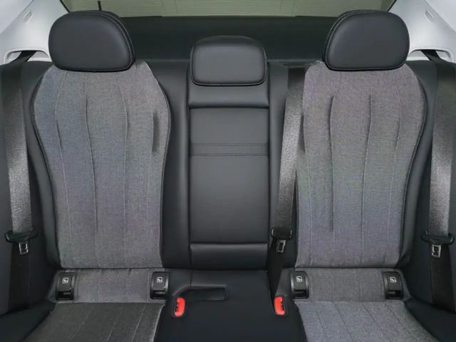 Mercedes-Benz E 200 4MATIC AVANTGARDE Sedan