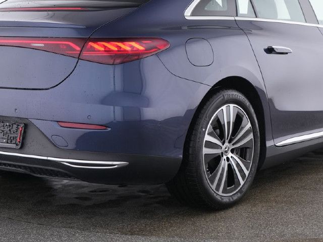 Mercedes-Benz EQE 300 Sedan