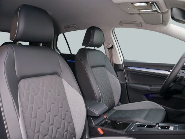 Volkswagen Golf 1.5 eTSI DSG