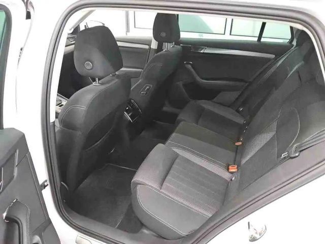 Skoda Superb 2.0 TDI Combi Style Style