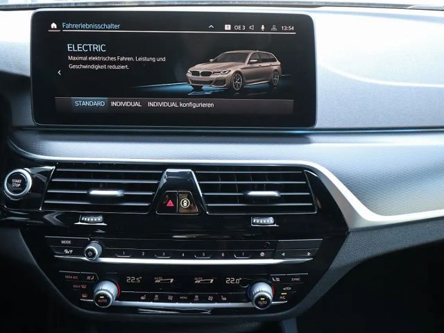 BMW 530 530e M-Sport Touring xDrive