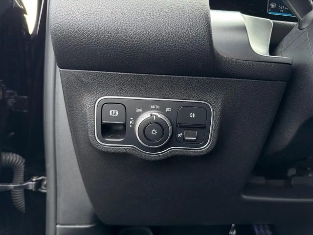 Mercedes-Benz GLB 200 AMG Line