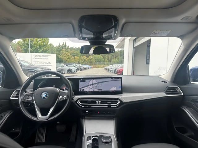 BMW 330 330e Touring