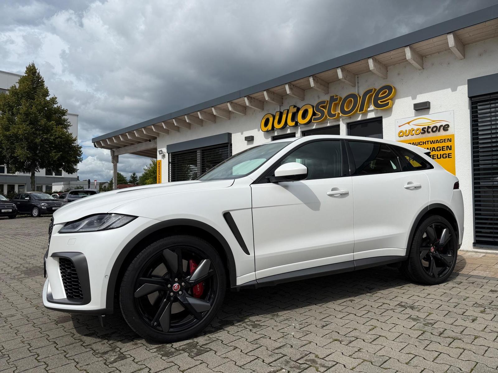 Jaguar F-Pace AWD SVR