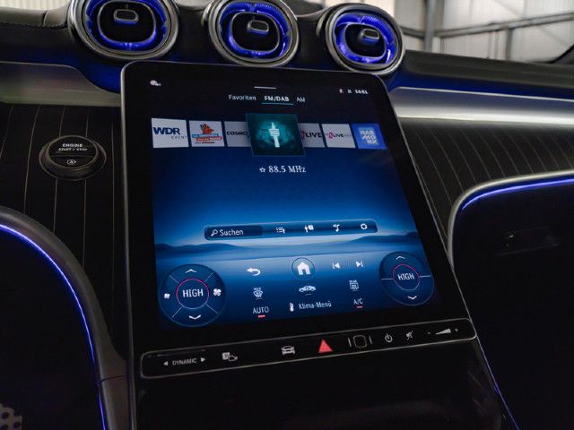 Mercedes-Benz C 220 AMG Line C 220 d Sedan