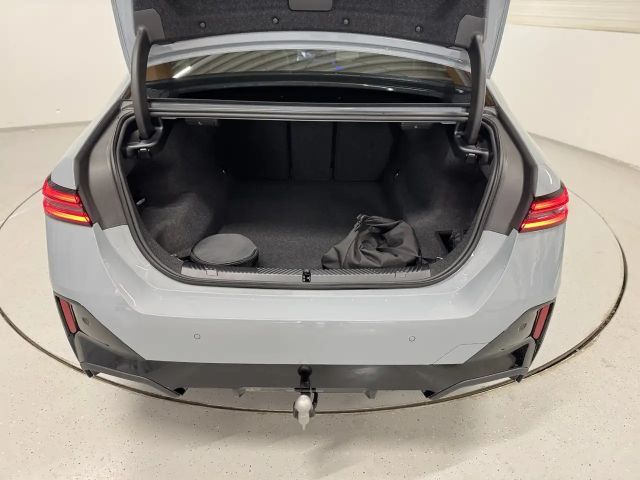 BMW 530 530e M-Sport Sedan xDrive