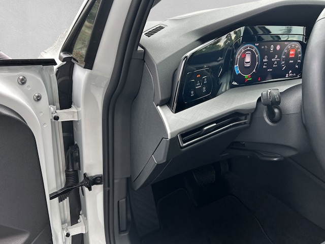 Volkswagen Golf 1.5 eTSI Life