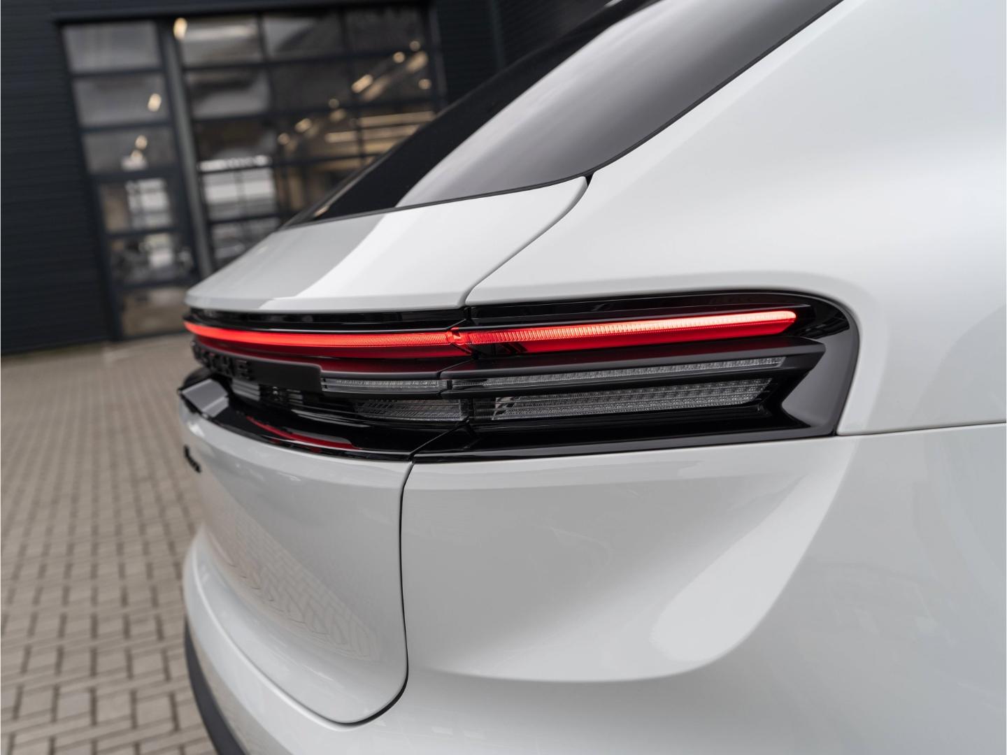 Porsche Macan BOSE InnoDrive Matrix LED 21'