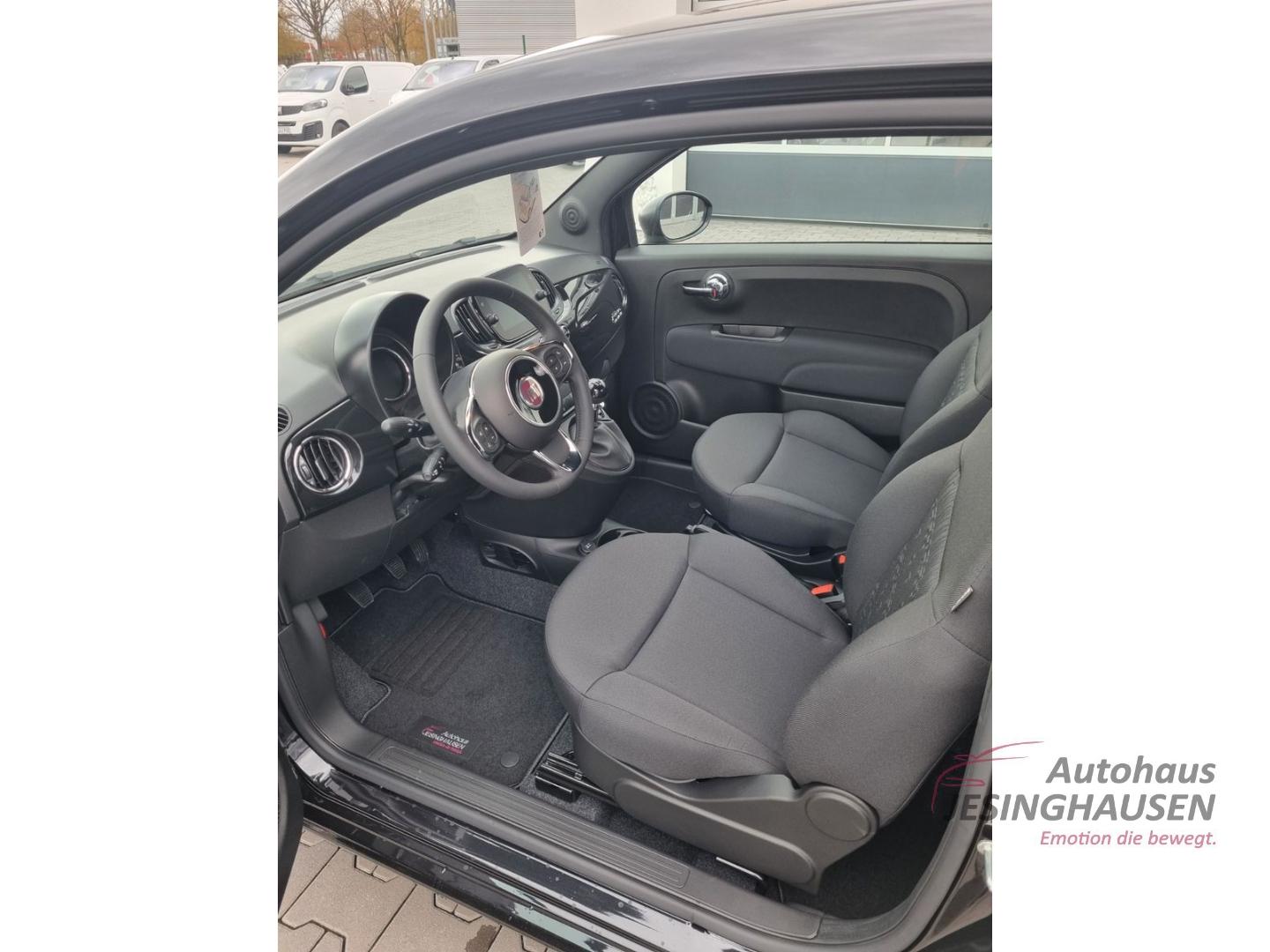 Fiat 500 Mild-Hybrid Hatchback TÜV NEU CARPL NAVI PDC