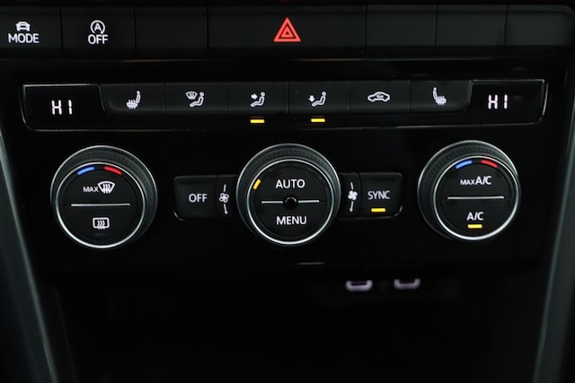 Volkswagen T-Roc 1.5 TSI DSG Sport