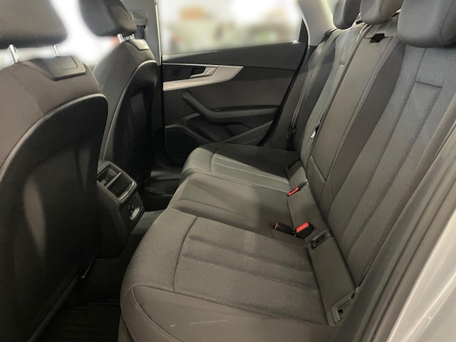 Audi A4 35 TFSI Avant S-Tronic