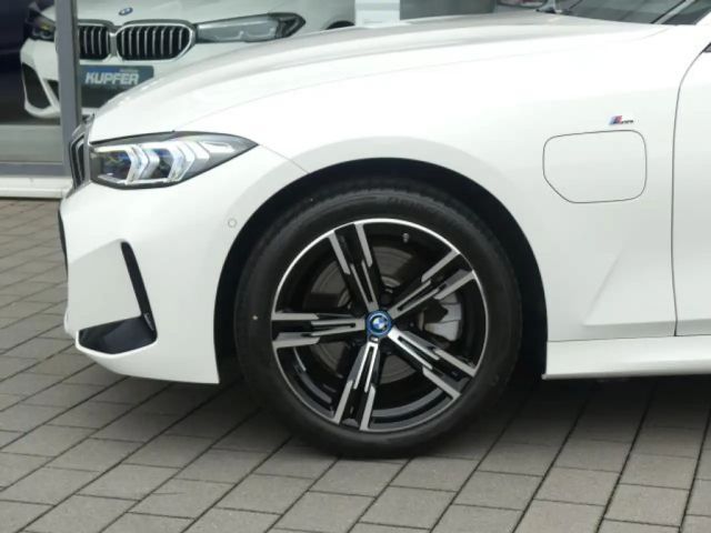 BMW 330 330e