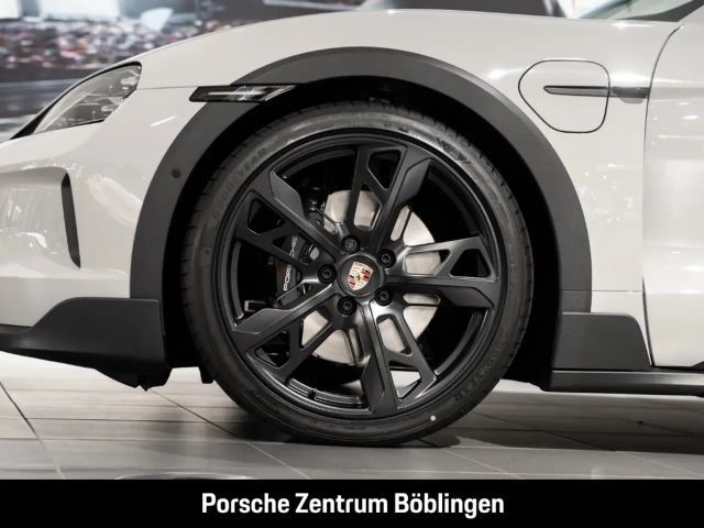 Porsche Taycan 4S Cross Turismo