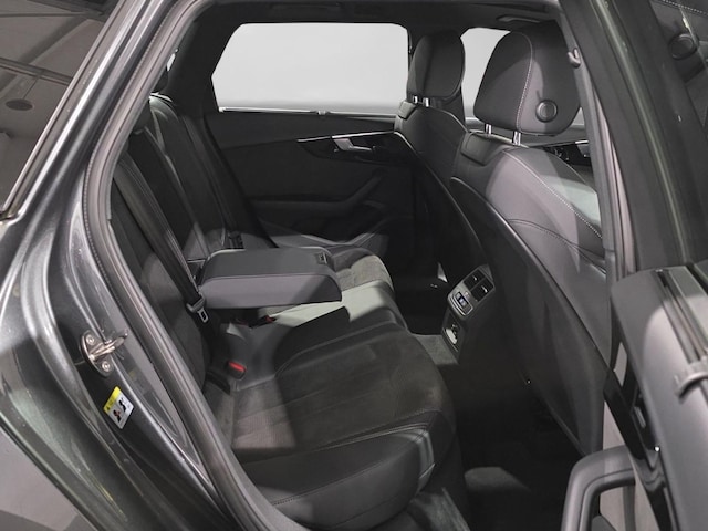 Audi A4 40 TFSI Avant Quattro S-Tronic