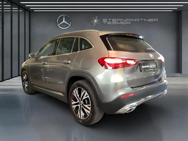 Mercedes-Benz GLA 200 Progressive