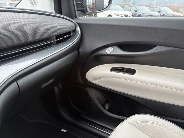 Fiat 500e La Prima by Bocelli