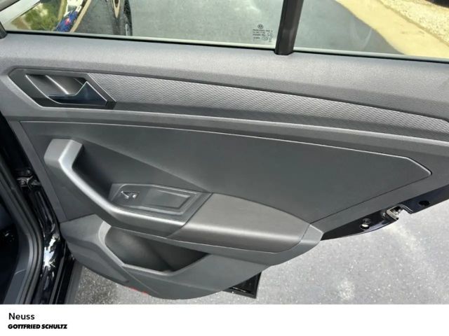 Volkswagen T-Roc 1.5 TSI DSG R-Line Style