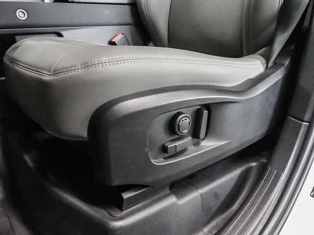 Land Rover Defender 110 Dynamic SE