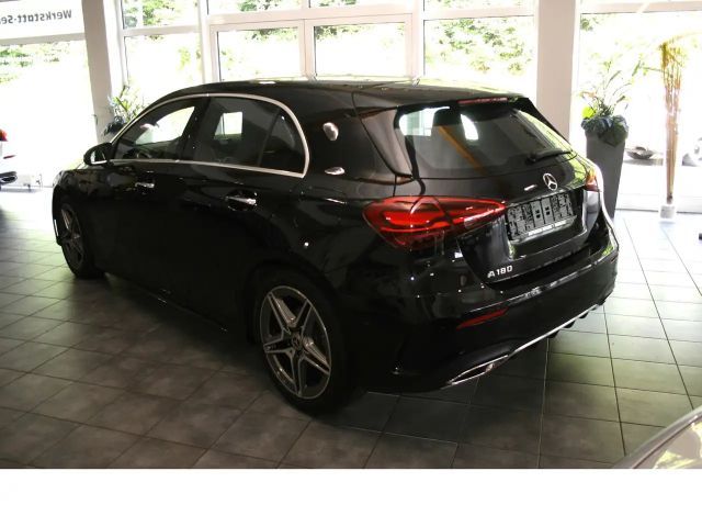 Mercedes-Benz A 180 AMG Line