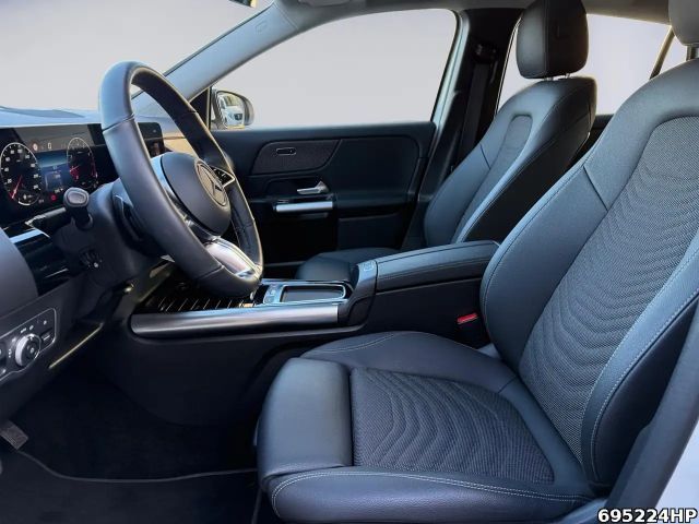 Mercedes-Benz GLA 180 Progressive