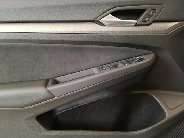 Volkswagen Golf DSG Golf VIII IQ.Drive Style