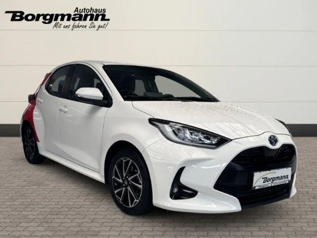 Toyota Yaris Hatchback Hybride Team D