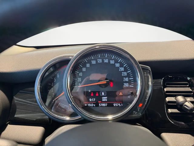 MINI Cooper Essential