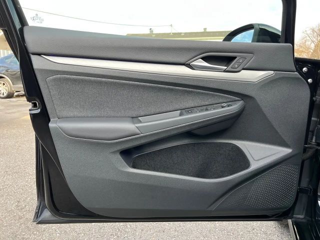 Volkswagen Golf DSG Life Variant