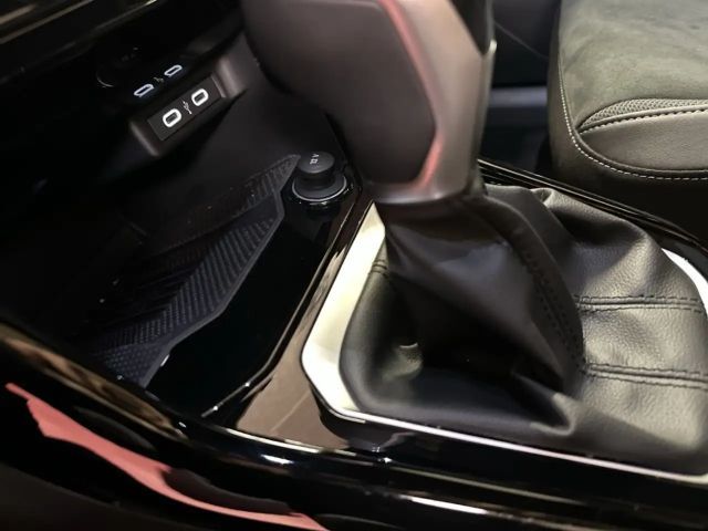 Volkswagen T-Roc 1.5 TSI DSG R-Line