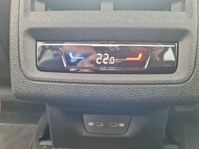 Volkswagen Golf 1.5 eTSI Golf VIII Variant