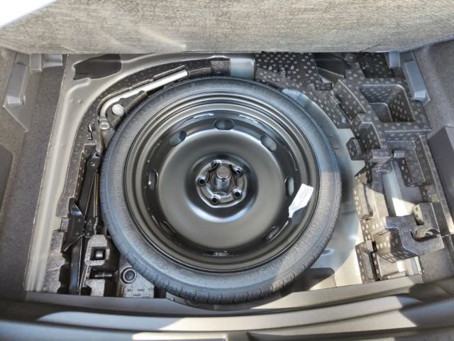 Cupra Formentor 1.5 eTSI 150 PS  AHK-klappbar Navi Leder Digitales