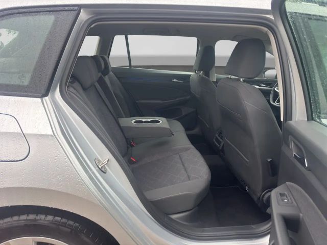 Volkswagen Golf 1.5 TSI DSG Life Variant