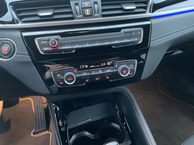 BMW X2 Sedan sDrive18i