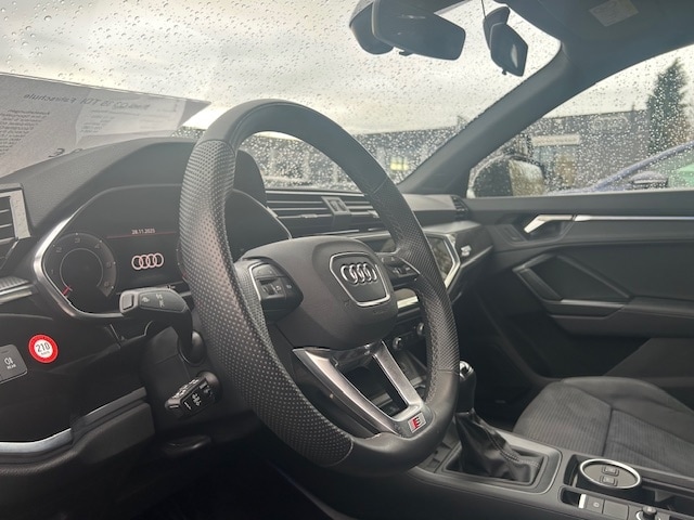 Audi Q3 35 TDI S-Line