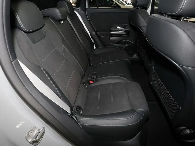 Mercedes-Benz GLA 200 AMG Line