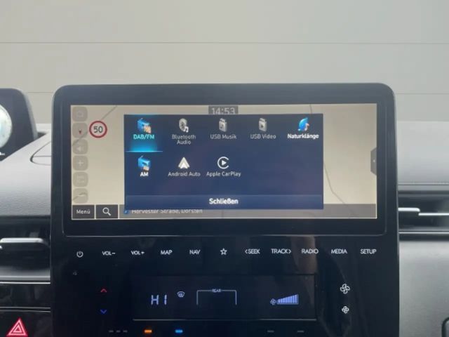 Hyundai Staria Signature