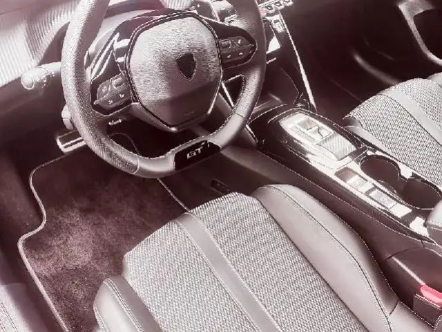 Peugeot 208 GT-Line Hybrid