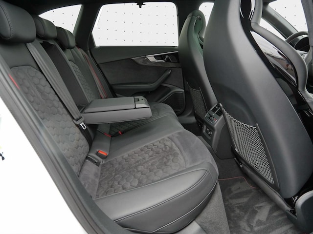 Audi RS4 Avant Quattro