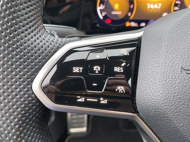 Volkswagen Golf 2.0 TSI DSG Golf VIII