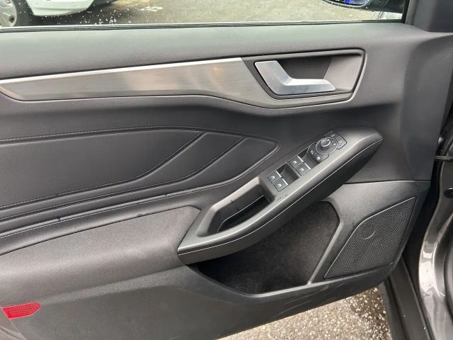 Ford Focus Titanium Wagon