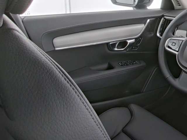 Volvo V90 AWD Dark Plus T6