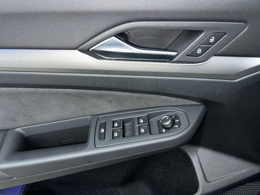 Volkswagen Golf 1.5 eTSI DSG Style