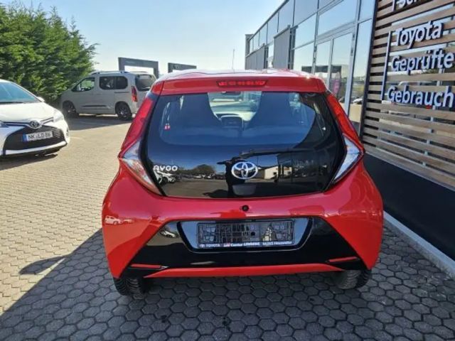 Toyota Aygo X Play Team D