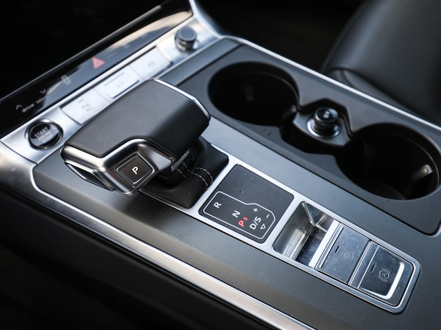 Audi A6 40 TDI Avant S-Tronic