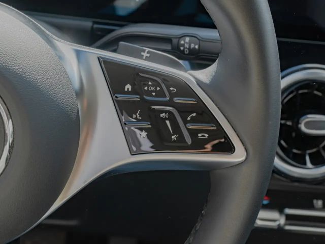 Mercedes-Benz GLA 180 Progressive