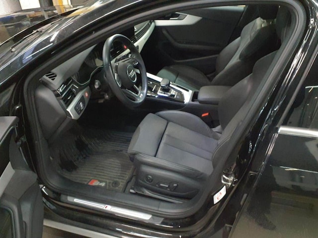 Audi S4 Avant Quattro