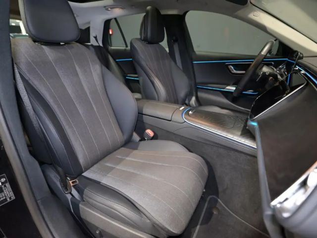 Mercedes-Benz E 200 AVANTGARDE Estate