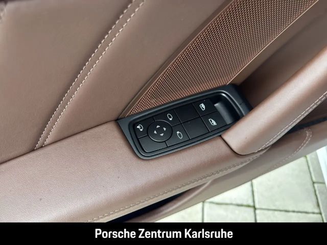 Porsche 992 4 Coupé GTS Targa